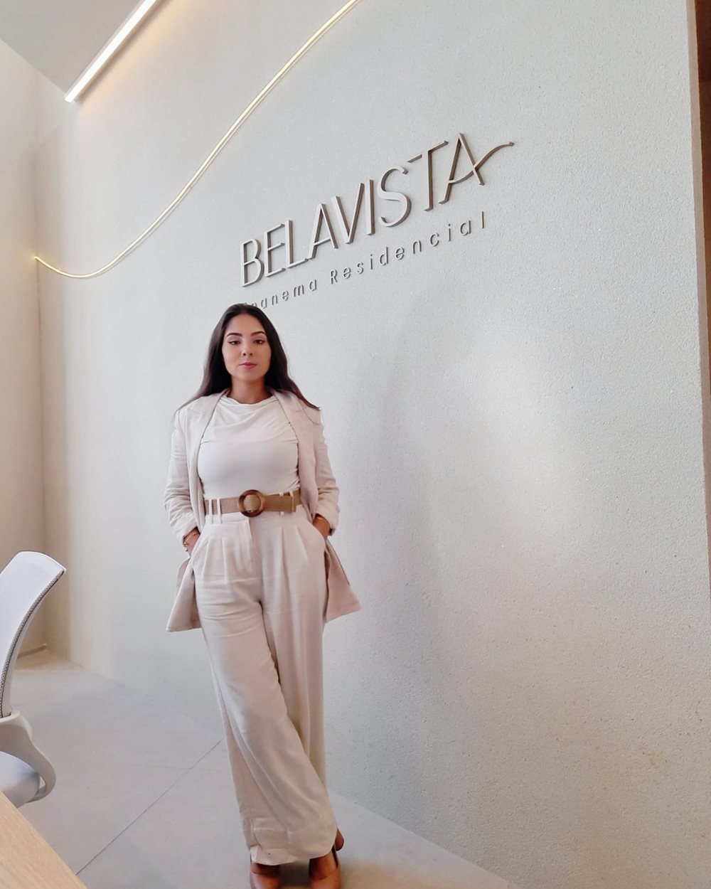 Recepcionista da SER no stand Belavista